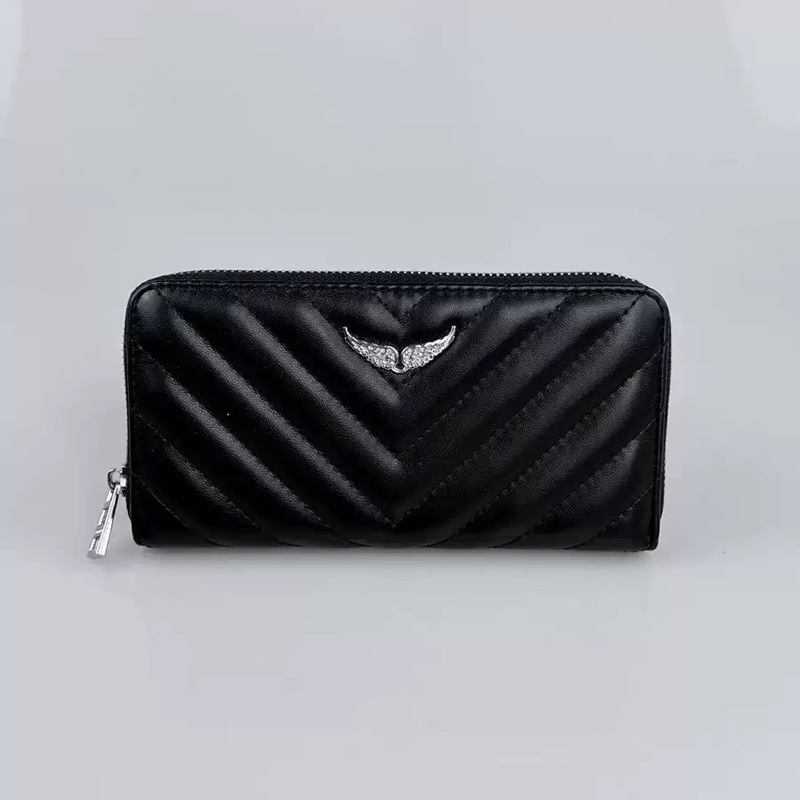 Bordado en forma de V negro 19cm