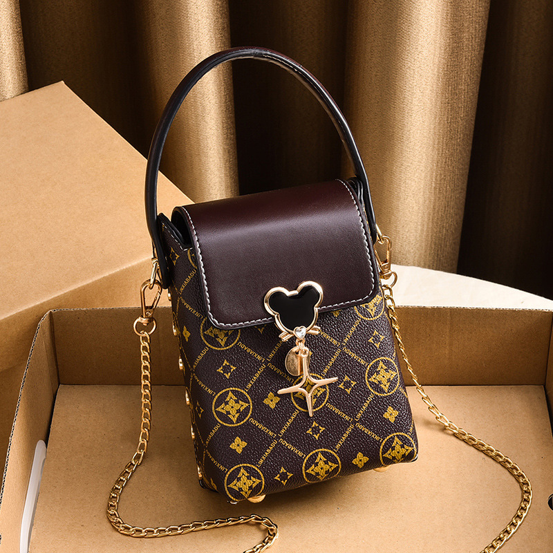 Borsa a tracolla piccola donna alla moda elegante stile estivo_voghion.com