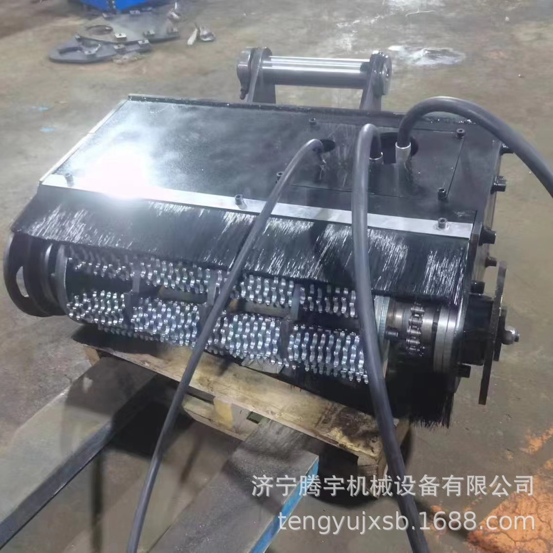 安装在挖掘机上的液压凿毛机混凝土墙面拉毛机混凝土铣刨机拉毛机