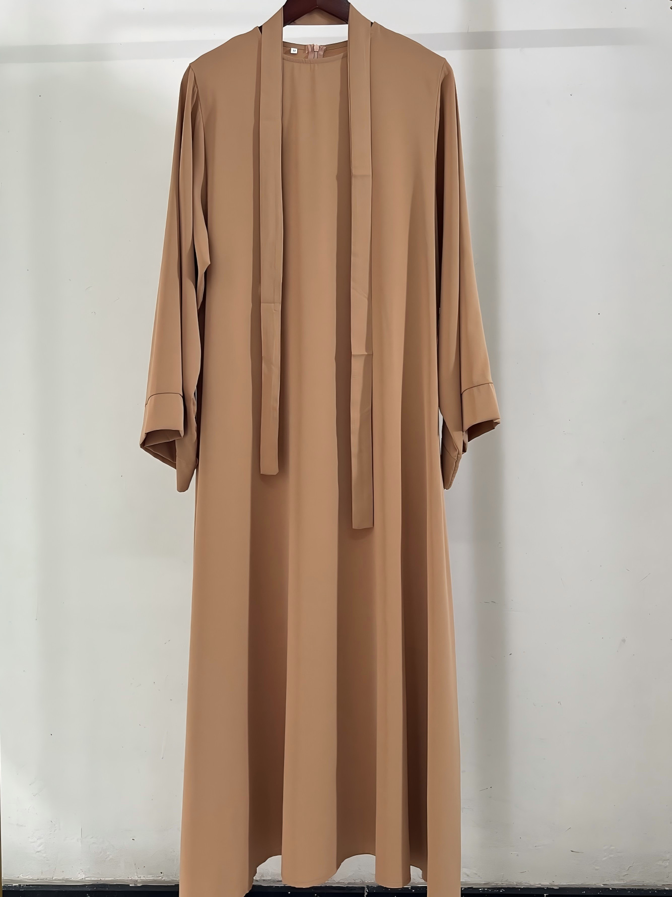 Elegant Maxi Dress for Women Long Sleeve Lightweight Chiffon Evening Gown Flattering Design Flowy Party Dress_ecoleips.com