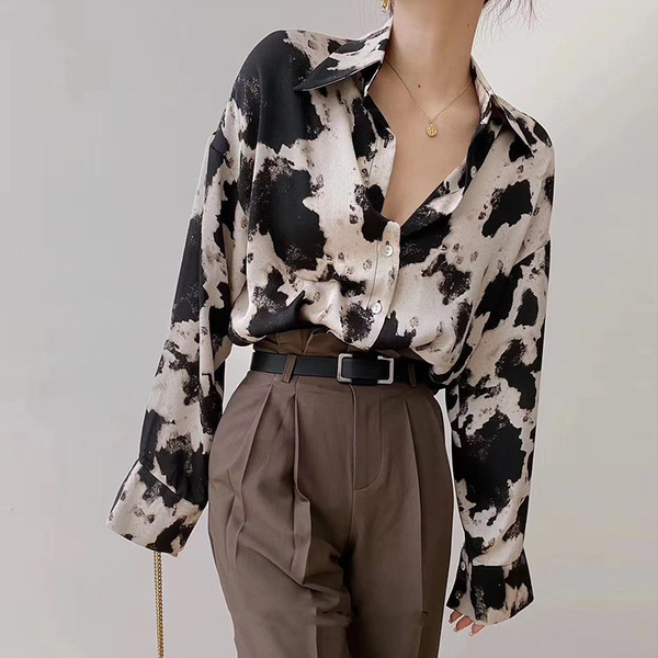 Elite elegant demi-season design shirt