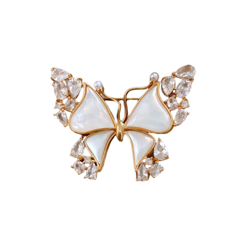 Broche de mariposa Fritillaria chapada en oro real de 18k, broche de lujo ligero retro francés, broche, accesorios de moda de alta gama, mujeres