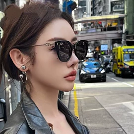 太阳镜;框架眼镜;眼镜盒/包