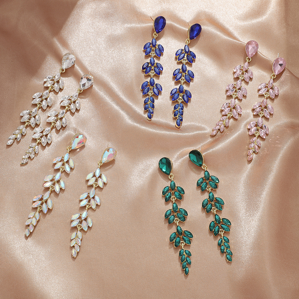 13g Weight Alloy Ear Needle Material Rhinestones Inlay Material 1 Pair Retro Leaf Alloy Rhinestones Drop Earrings