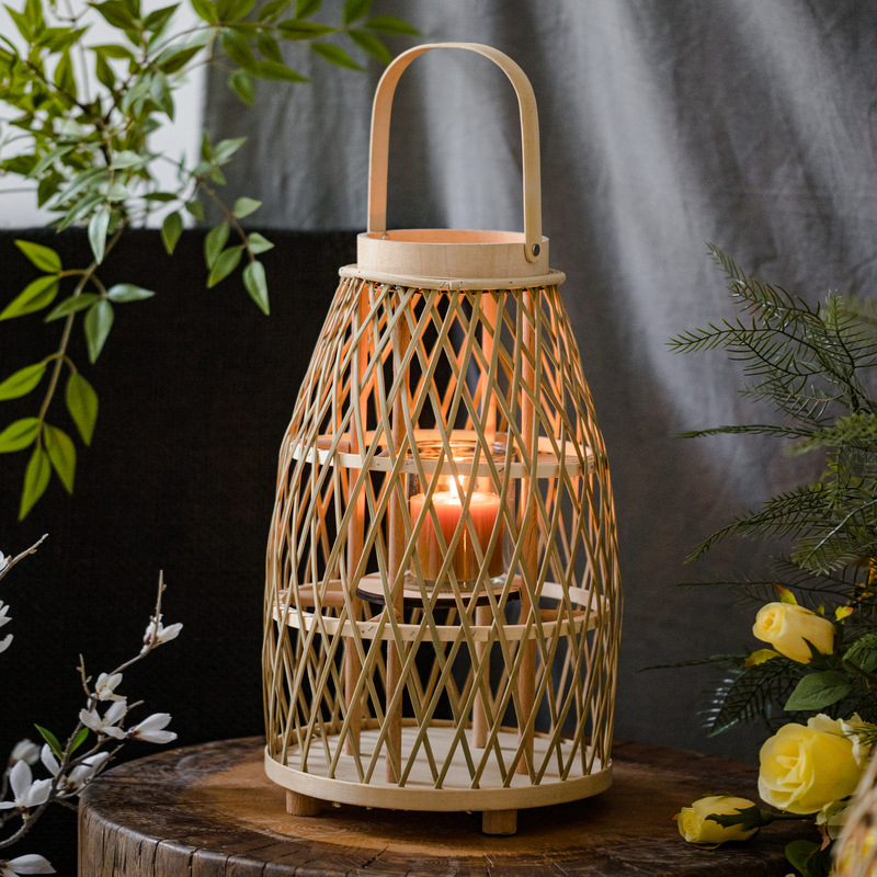 Personalizado creativo tejido de bambú tejido de ratán lámpara de viento candelabro colgante de piso adorno decoración habitación modelo B & B puede colgar linternas