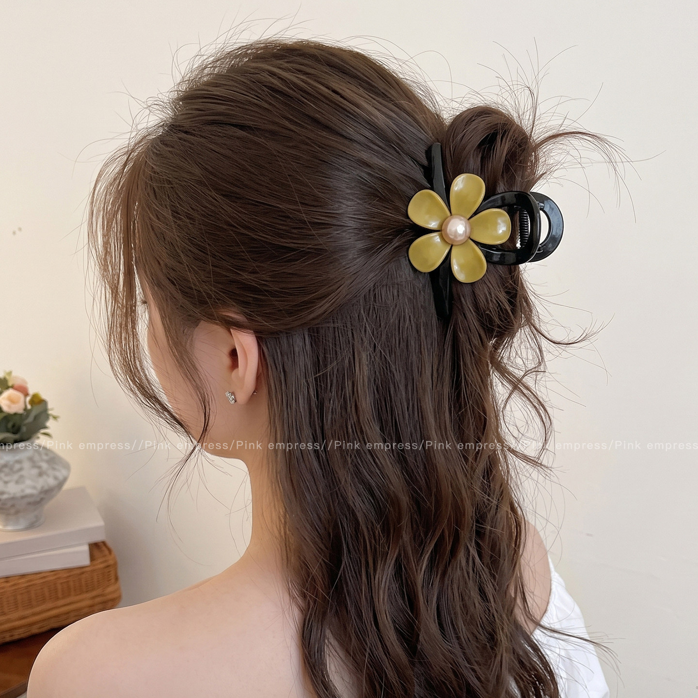 1# retro five-petal flower black claw clip 8cm