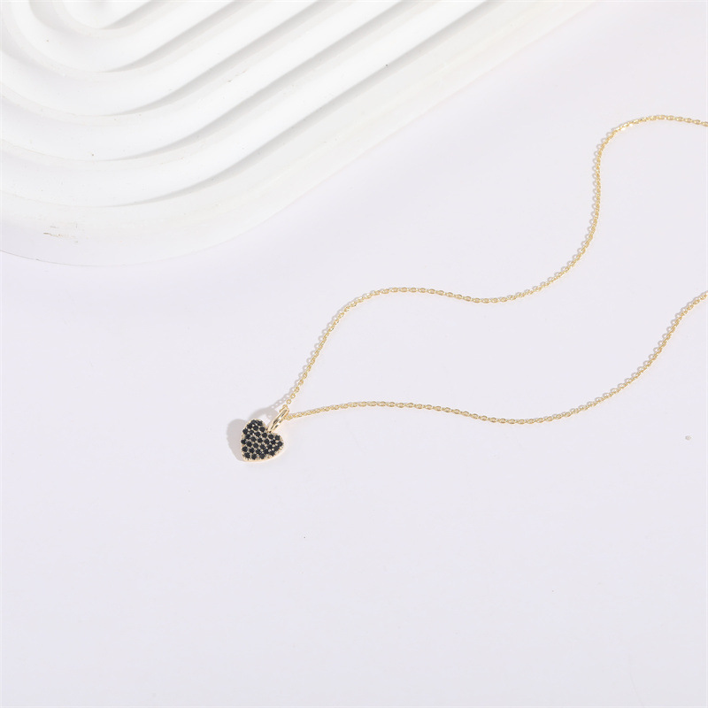Elegant Heart Shape Copper Gold Plated Zircon Pendant Necklace
