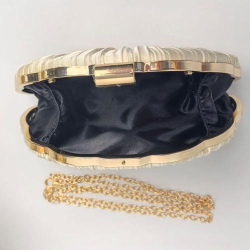 New Arrival High-End Party Pleated Evening Bag with Pearl Accents Handbag European and American Pleated Socialite Tote Bag Dress Bag