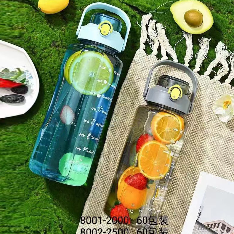 Fábrica de gran capacidad taza de agua de alto aspecto Internet celebridad paja taza estudiante de plástico portátil 3000ml escala hervidor de agua Masculino