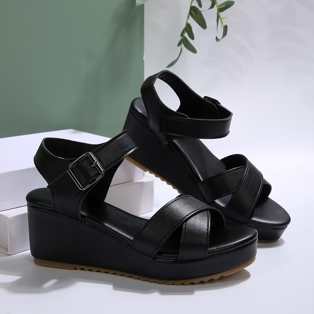 Women's Summer Wedge Sandals European And American Style Platform Open Toe plus Size Buckle Roman Sandals_voghion.com