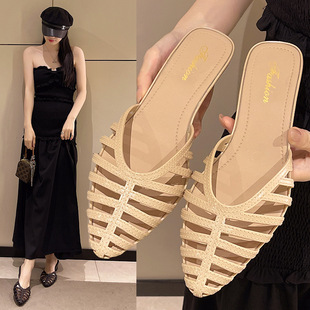 Spring and Summer New Style French Slippers for Women to Wear Outside, Artistic Retro Pointed Toe Low Thick Heel Roman Sandals Pig Cage Shoes