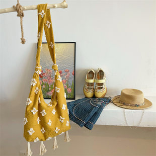 Yellow shoulder bag for traveling, shopping bag, capacious one-shoulder bag, boho style