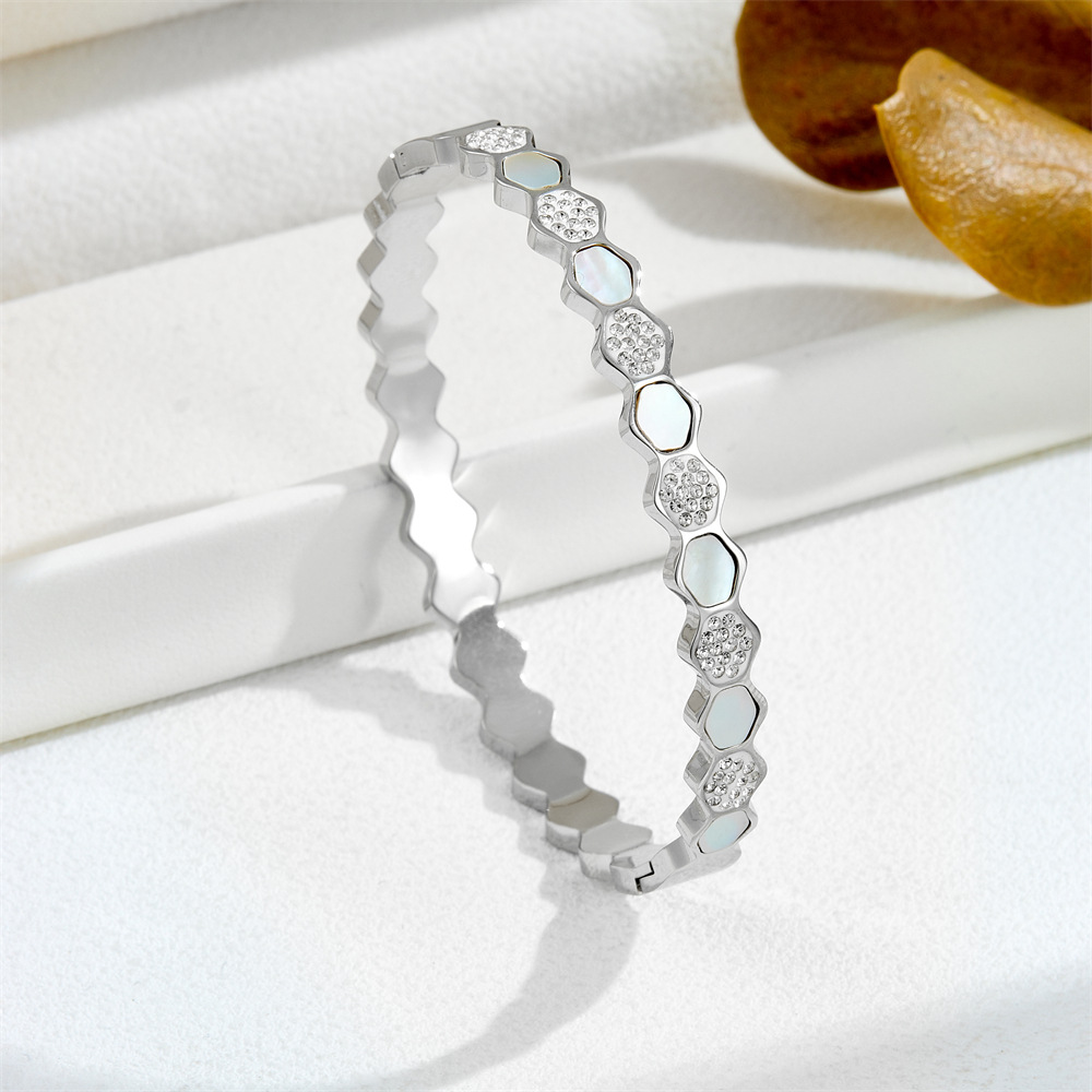24g Weight Shell, Zircon Inlay Material Bangle Classification Titanium Steel Chain Material 1 Piece Quantity Daily Occasion Titanium Steel Material Geometric Pattern All Seasons Season Women's Gender Plating, Inlay Design Retro Style Retro Geometric Titanium Steel Shell Zircon Bangle In Bulk 11