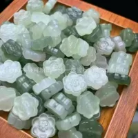 Натуральный Hutian Qinghai Материал двухсторонний цветочный материал нежный, ледяной и влажный, без черных и желтых хлопковых аксессуаров оптом