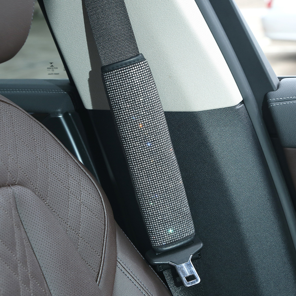 Full-diamond car steering wheel cover, dazzling rhinestone seatbelt shoulder pad, universal for all seasons, rearview mirror protective cover, wholesale
