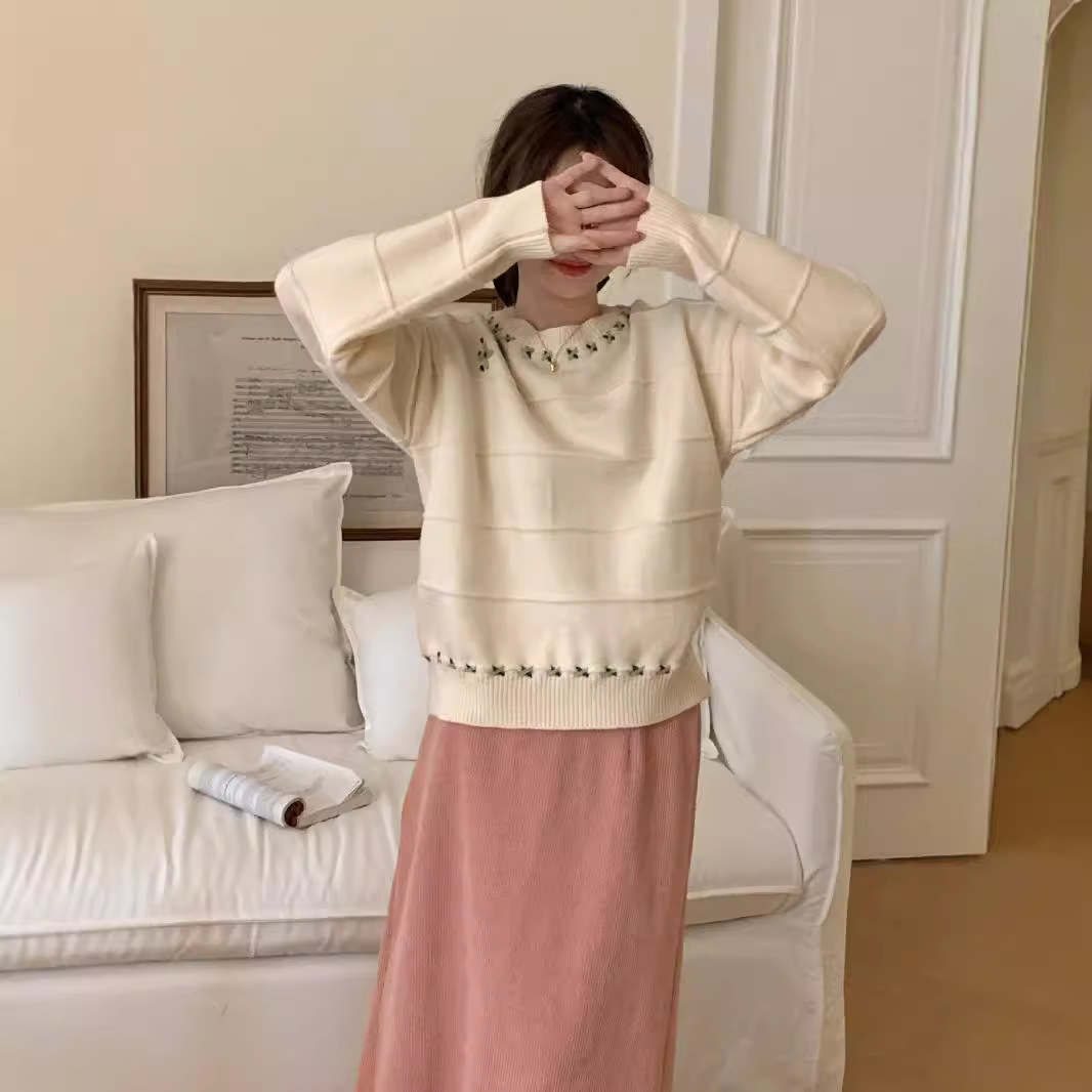 24 invierno Puyuan ropa de mujer 2024 nuevo otoño invierno estilo japonés retro dulce sensación de diseño bordado