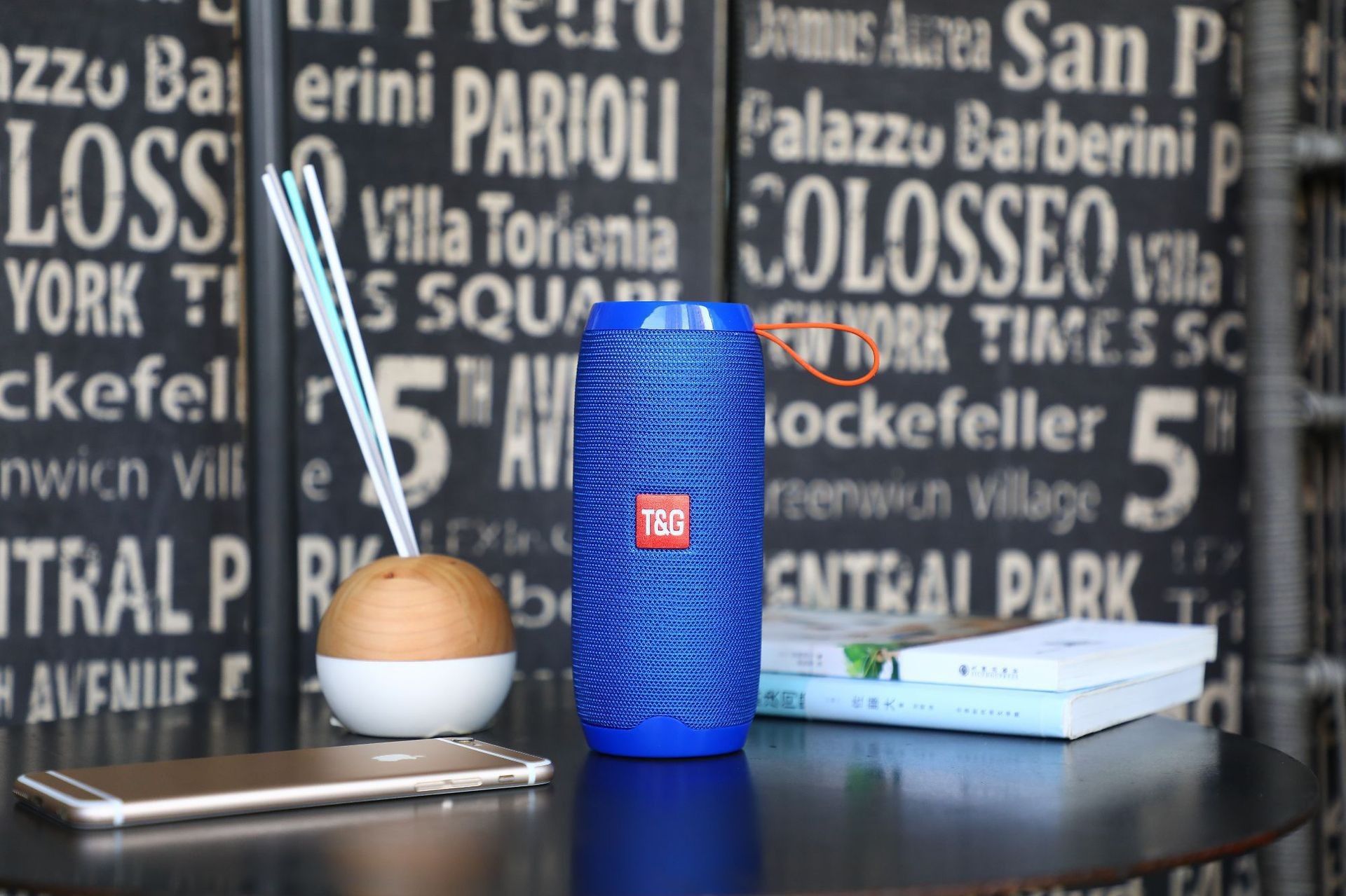 Transfronterizo nuevo TG106 altavoces Bluetooth tarjeta de enchufe impermeable computadora sonido portátil subwoofer altavoces deportivos