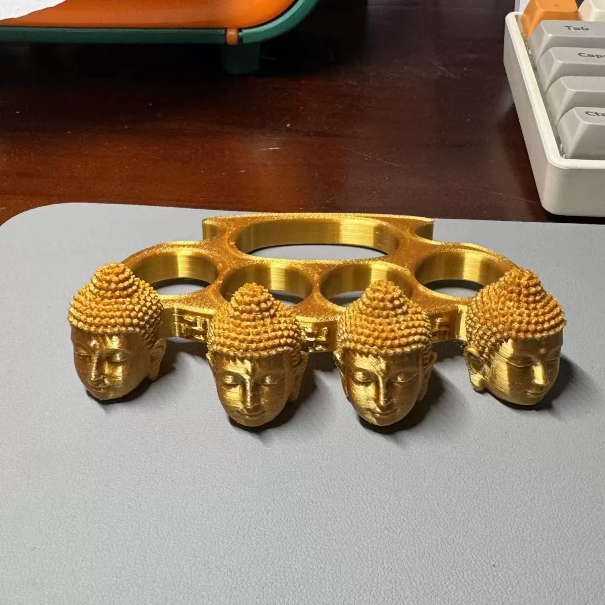 3D печатанные игрушки "Dabeiba" и "Amitabha" 3D золотая голова Будды тигра пальца творческий fingertip разрядка