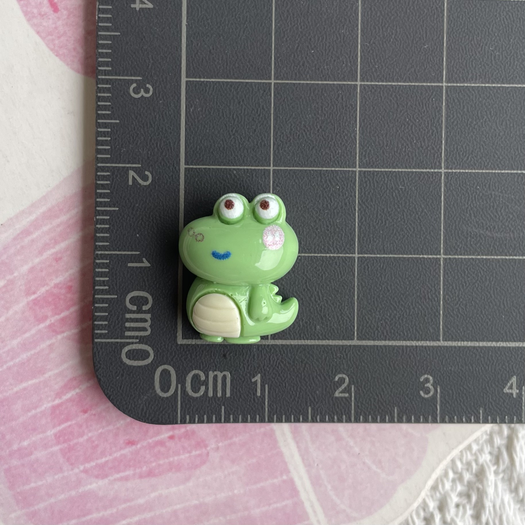 小さいサイズの動物の樹脂の部品の猫のウサギの恐竜の熊の装飾の材料のヘアピンの携帯のケースの靴の装飾のアクセサリ