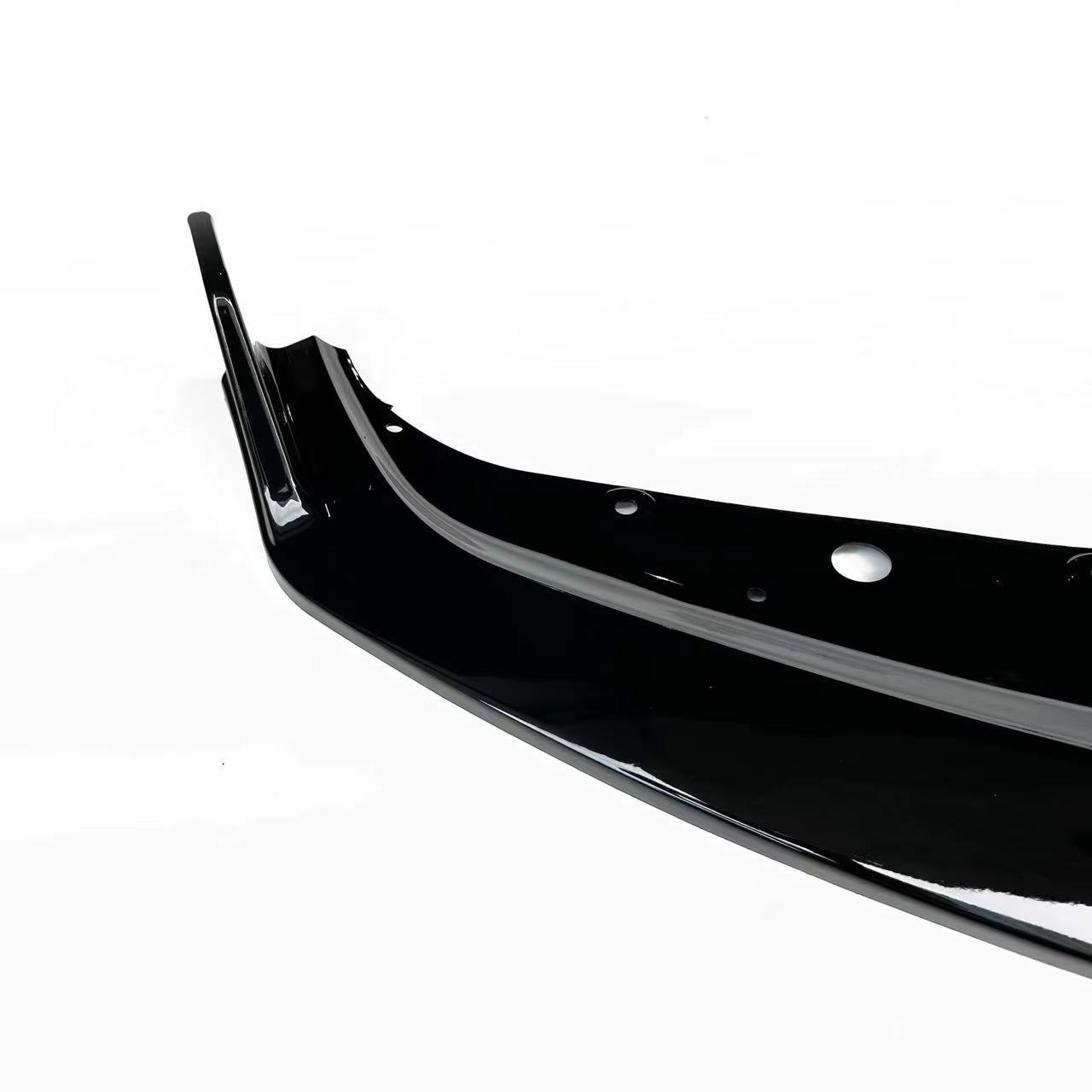 Applicable to 23-24 BMW X1 Sport X1 U11 front lip front spoiler 3-stage