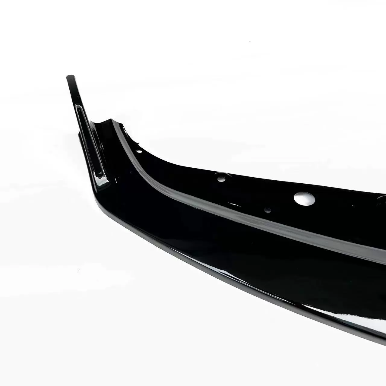 Applicable to 23-24 BMW X1 Sport X1 U11 front lip front spoiler 3-stage