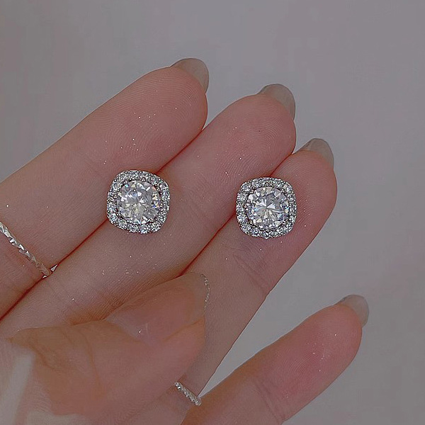 Pendientes de botón con circonita y perla para mujer_voghion.com