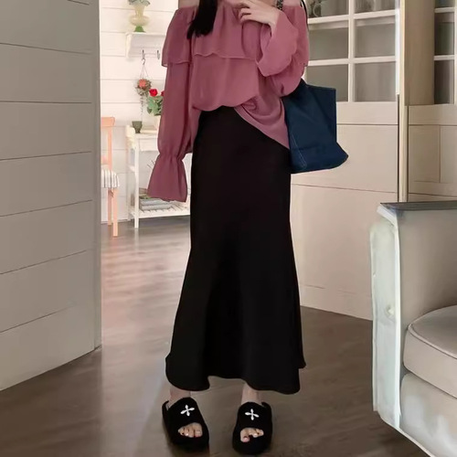 Elegant silky satin semi-slip dress for women, with a flowing medium-length summer skirt, high-waisted, slimming, versatile fish-tail style dress with a sense of sophistication.