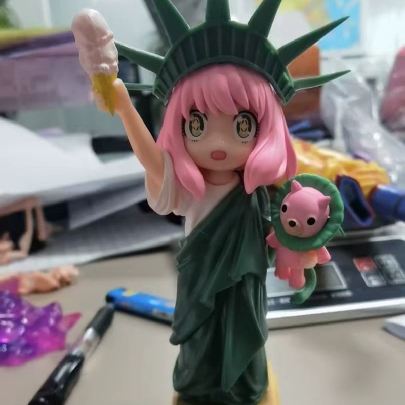 Figure (Ania) Statue of Liberty, ~19 cm Tall, Cartoon Desktop Ornament Collectible
