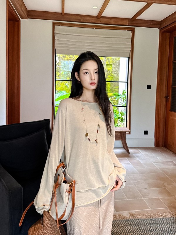 DIGM | 2025秋季极简风慵懒钝感力镂空钉珠长袖T恤针织衫女A0M002|undefined