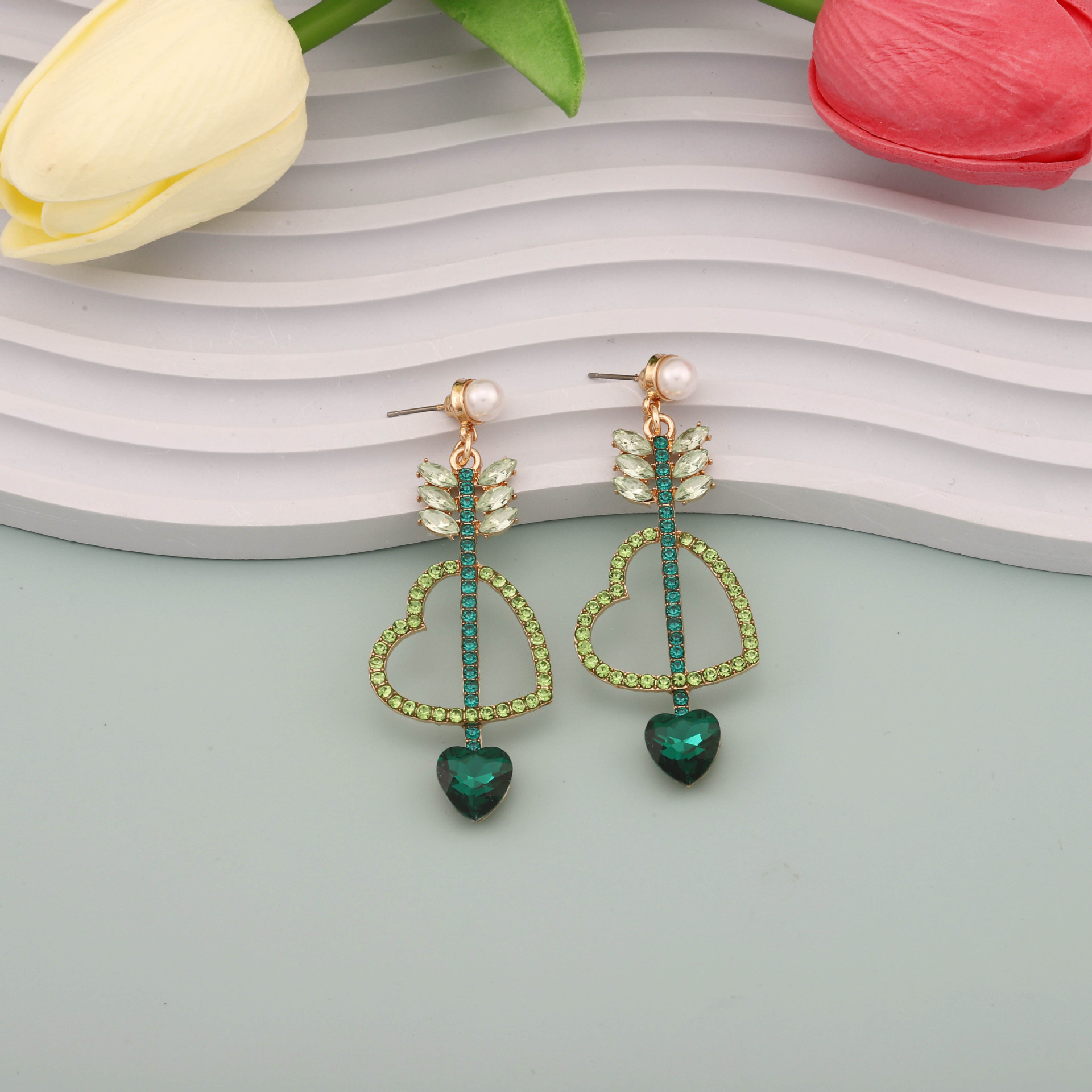 Imitation Pearl, Zinc alloy Material 1 Pair Lady Heart Shape Inlay Imitation Pearl Zinc Alloy Artificial Rhinestones Drop Earrings