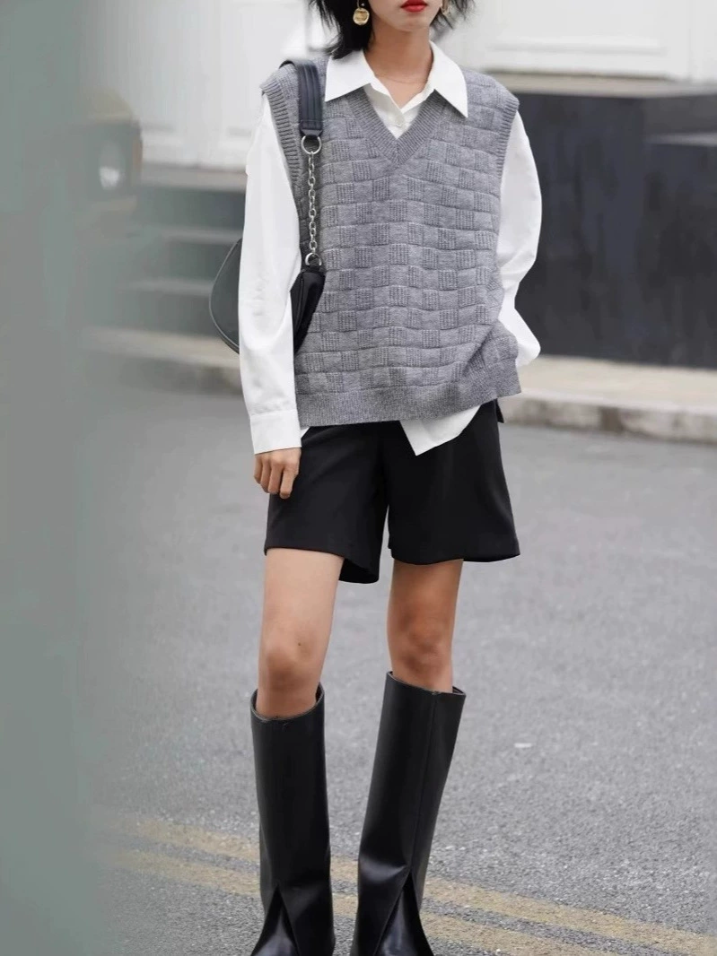 ФОРМАТ who? The input: "EIGHTMONTH shirt women's spring and autumn niche long-sleeved Hong Kong style chic temperament white shirt unique design" - translate: Рубашка EIGHTMONTH женская весна и осень нише длинный рукав стиль Гонконг шик характер уникальный дизайн