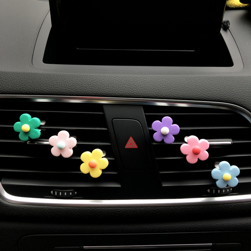 Clip de salida de aire de coche de flor de cinco pétalos para aire acondicionado de coche perfume aromaterapia margarita flor pequeña tobera perfume decoración clip