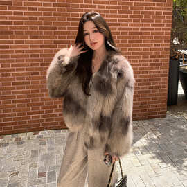 “维多利亚”年轻款环保狐狸毛皮外套女小个子领短款冬季毛毛