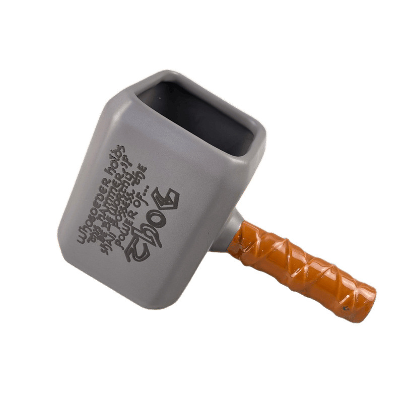 Taza con forma de martillo tridimensional 3D Vengadores Copa de cerámica Hammer Alianza de animación creativa Copa Thor
