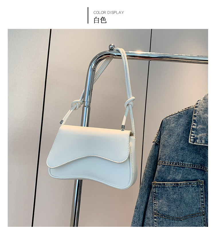 Underarm bag for women, new autumn 2024 fashion and niche design, single-shoulder crossbody bag, stylish and relaxed small square bag undefined