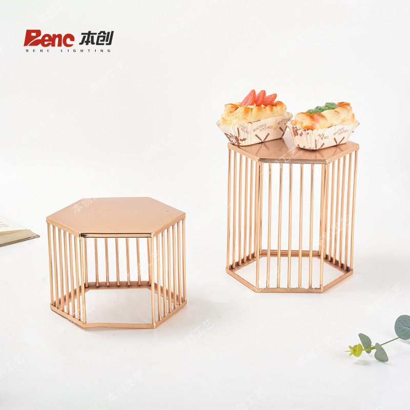 Original European-Style Wrought Iron Cake Stand Suitable for Weddings, Parties, Cake Shops, Birthday Decorations, Dessert Table Display Stand, and Ornaments