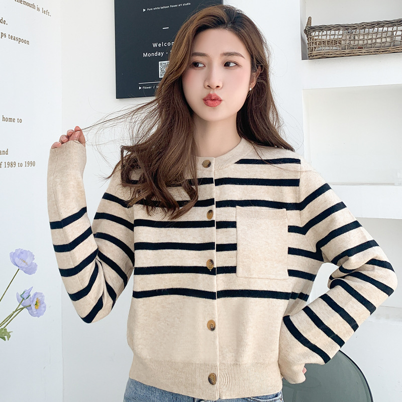 Autumn and Winter New Clothing Korean Knitted Sweater Cardigan Women's Loose Casual Korean Autumn Long-sleeved Sweater Coat Top