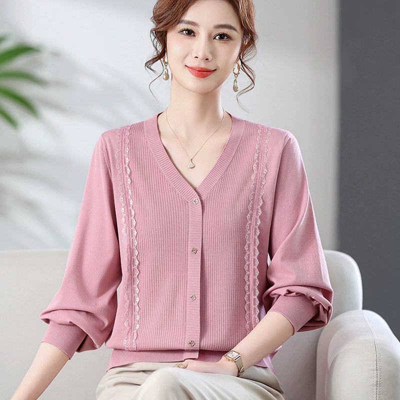 Весна 2024, Новая женская трикотажная футболка среднего возраста для мам с V-образным вырезом, в западном стиле, маленькая нижняя рубашка, Топ