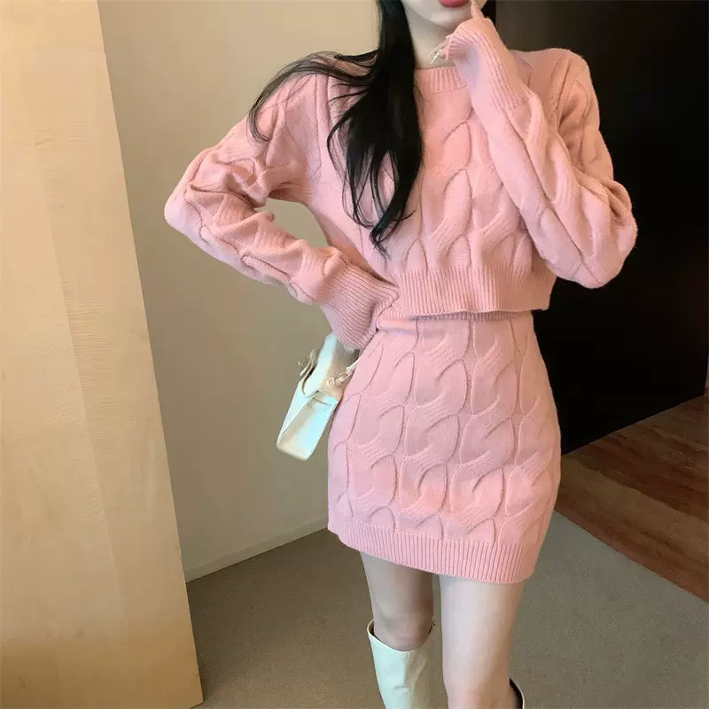 麻花针织毛衣套装2024慵懒风加厚裙女修身长袖高腰包臀短裙两件套