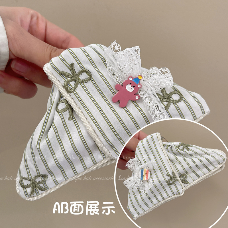 新款学院风格子三角抓夹撞色波点高级感鲨鱼夹后脑勺盘发夹头饰品|undefined