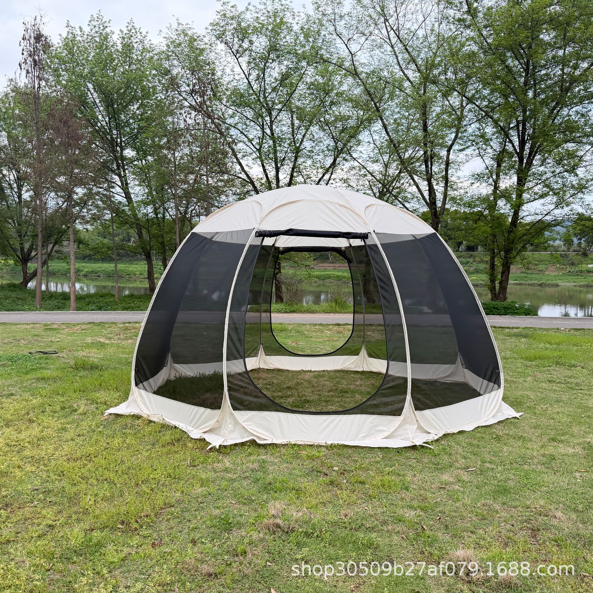 Trendy Starry Sky Tent for Outdoor Camping, Picnics, Travel, and Outdoor Excursions with Panoramic View and Quick Setup