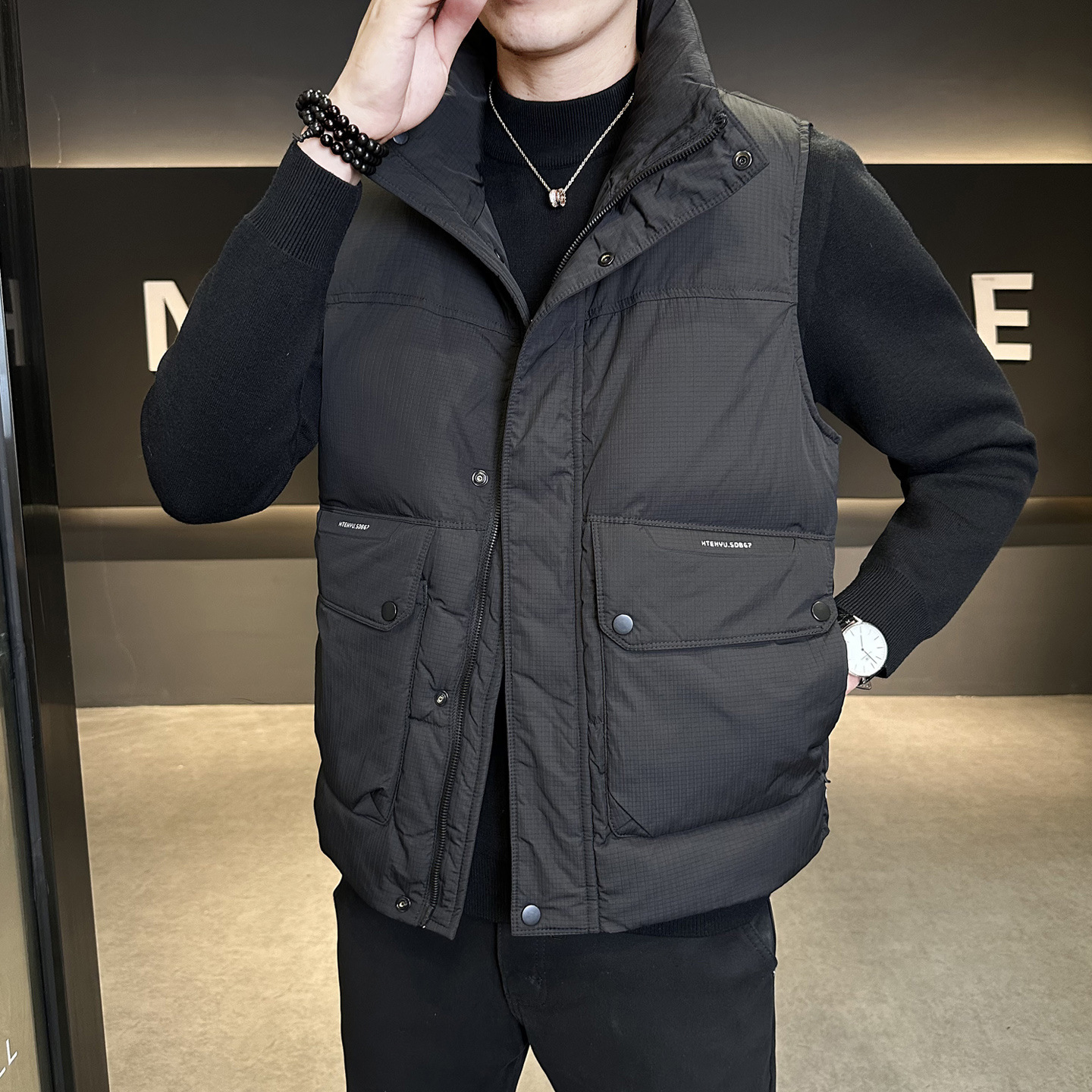 검은색