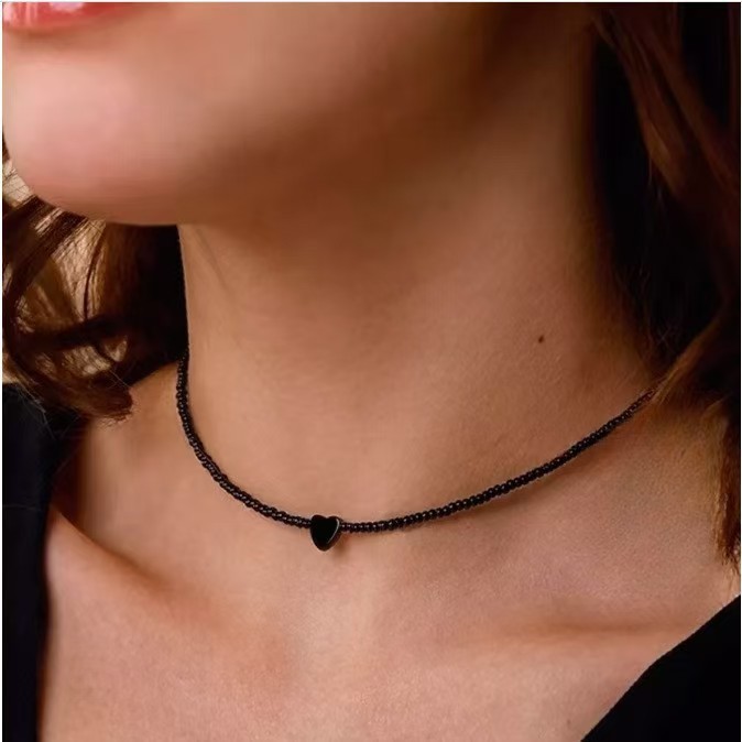 Bijoux transfrontaliers européens et américains, perles de cristal et de verre, pierre biliaire noire, chaîne clavicule en forme de cœur, style Instagram_voghion.com