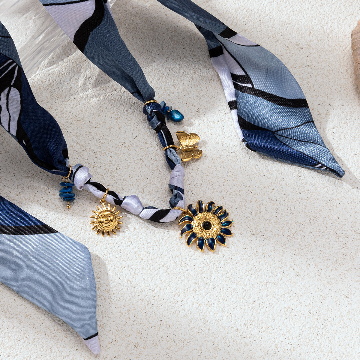 Tiana Europa y América colgante de flores de acero inoxidable nicho ligero de lujo collar bufandas azules gradientes joyerías de venta caliente transfronterizas