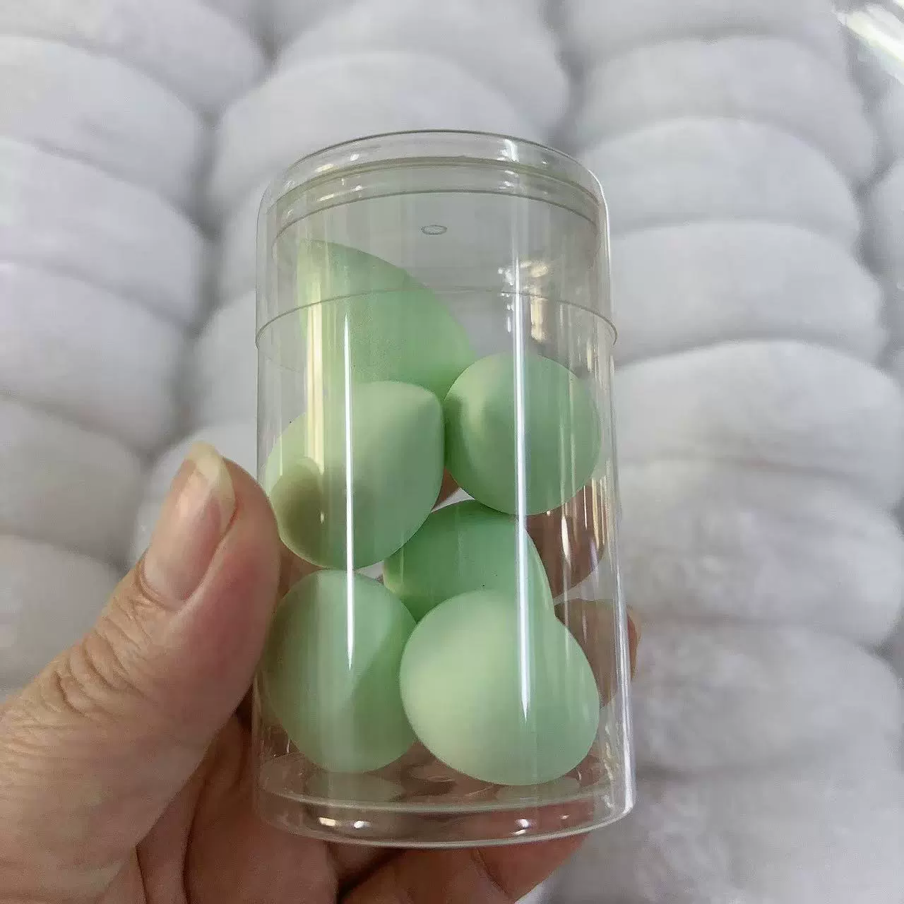 Мини водяная капля спонж для макияжа (Quanfan) без латекса, гидрофильный 20×30 мм — 6 шт круглая колба