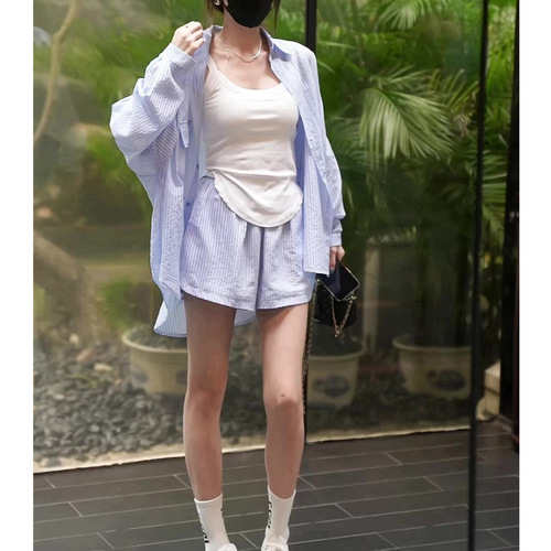Salt-based wear high-end shorts set for women's 2026 summer Western-style royal sister striped sunscreen shirt two-piece set