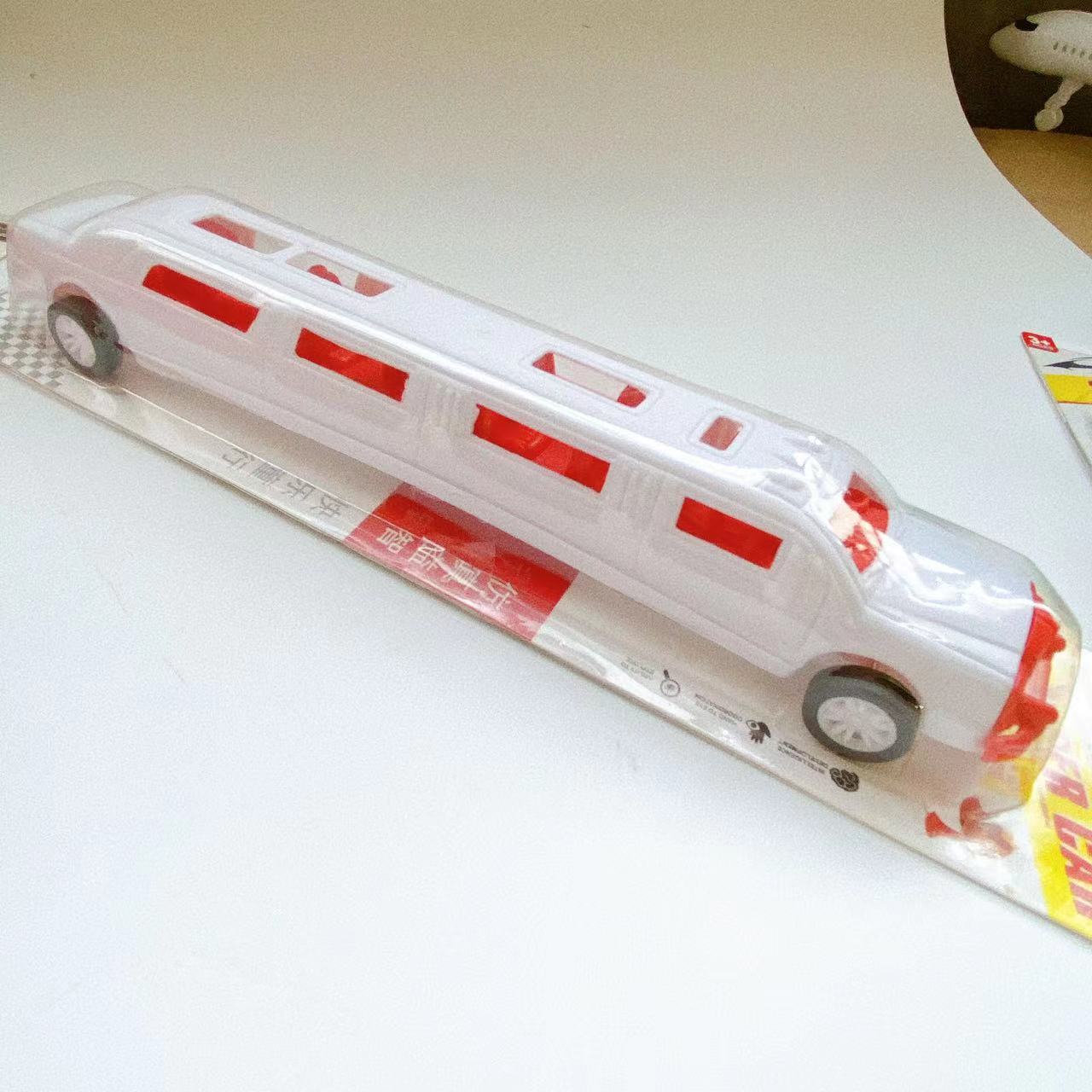 Coche de juguete de los niños inercia coche alargado 24cm plástico blíster paquete cartón 2 yuanes tienda venta al por mayor stall
