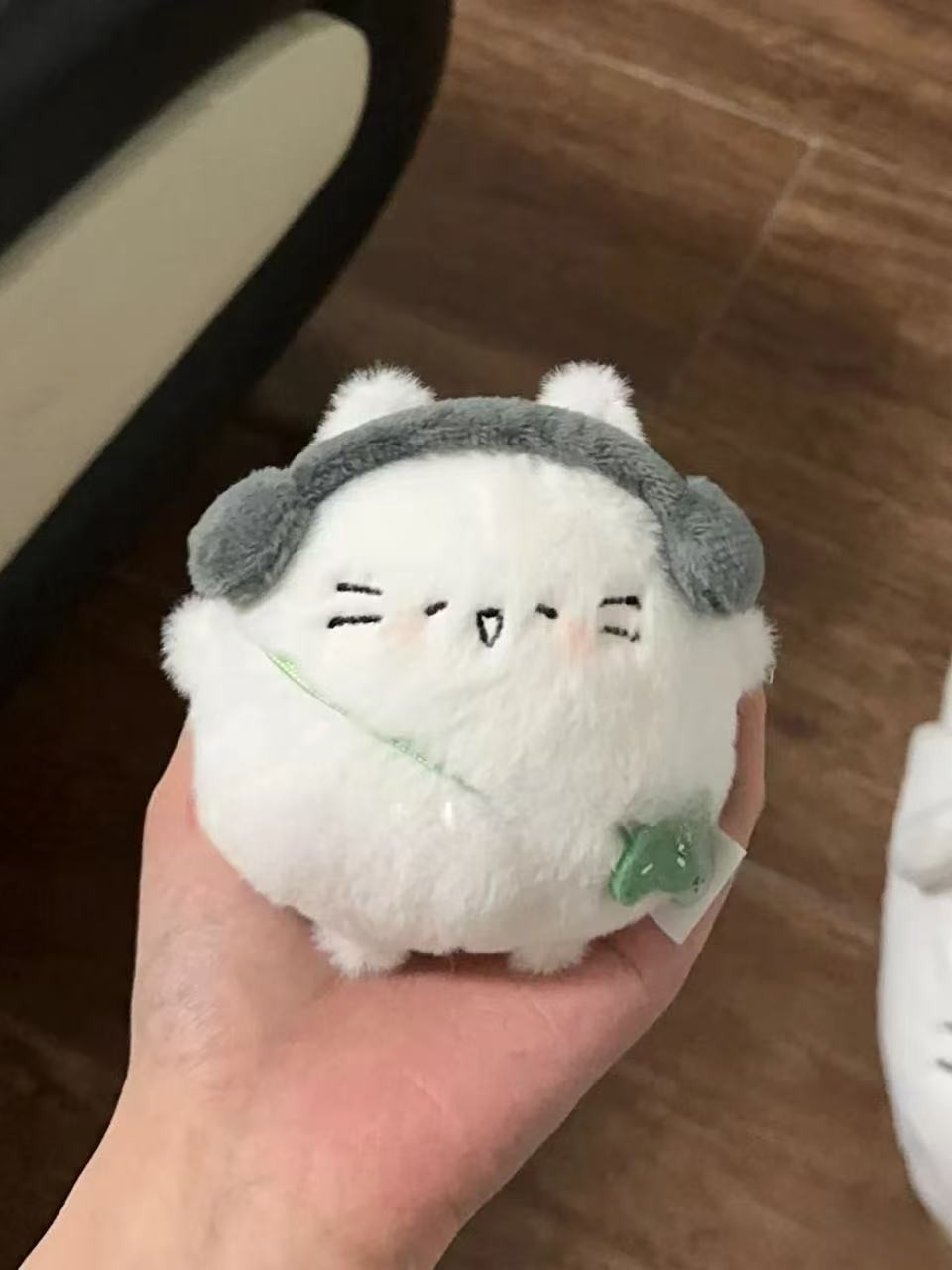 Cute regordete gatito huevo trébol de cuatro hojas gatito muñeco de felpa colgante super bolso lindo libro colgante llavero colgante