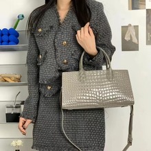 跨境轻奢拱珠真皮包包小众设计大容量鳄鱼纹女包单肩斜挎大包时尚