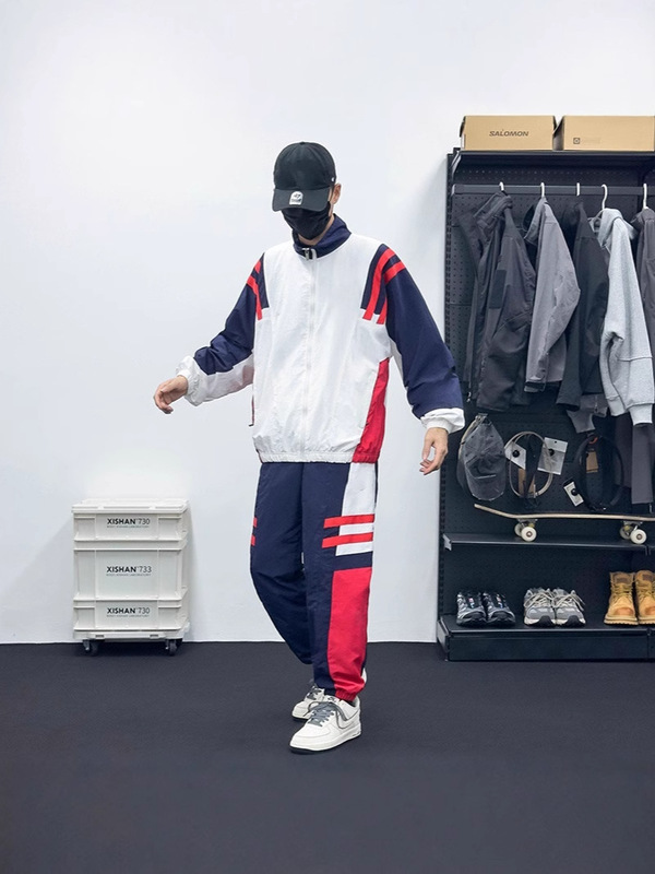 スポーツスーツメンズ長袖ジャケットとズボンランニング新しい春と秋のフィットネス服バドミントンスーツドロップシッピング|undefined